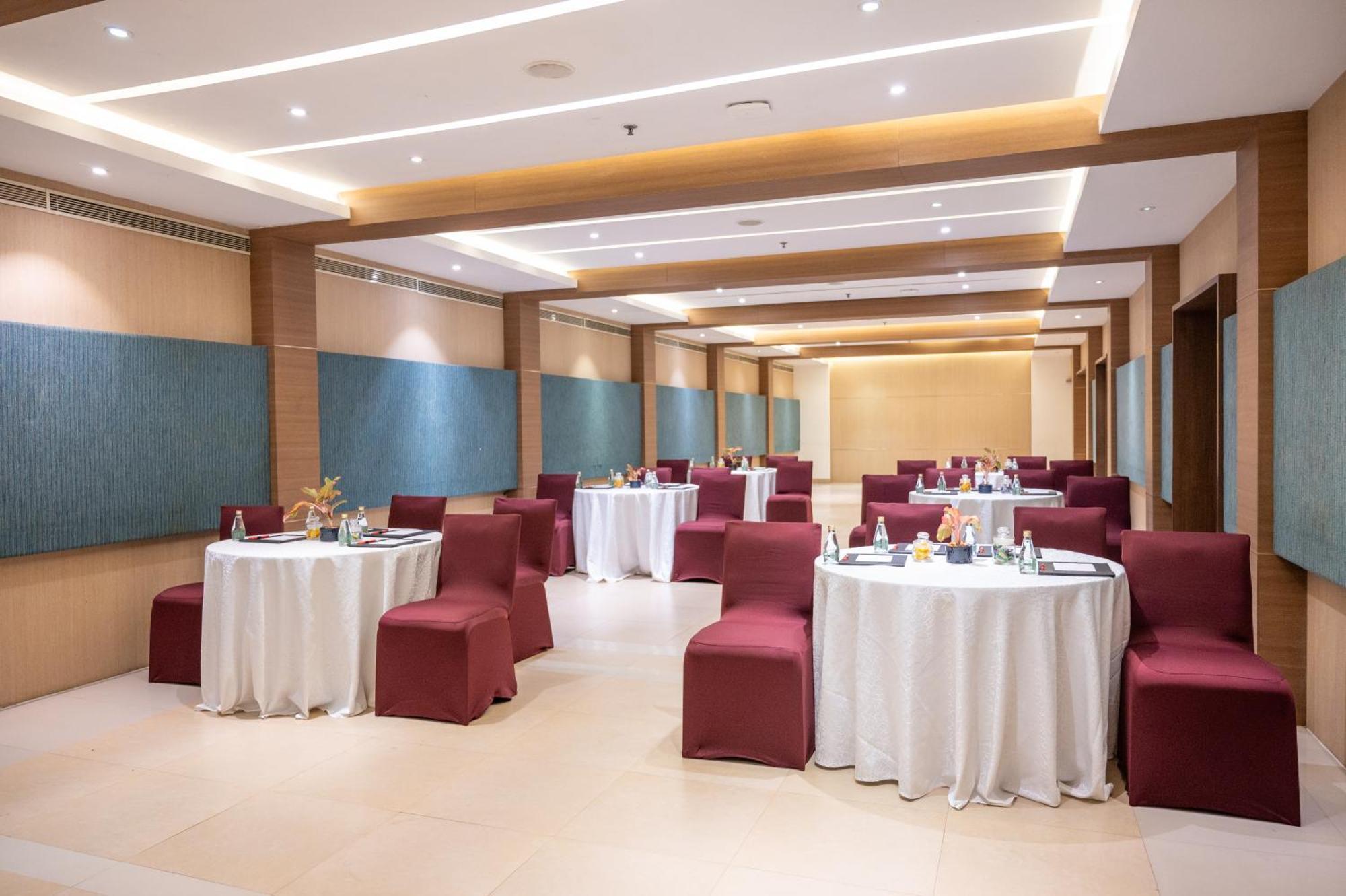 Grand Kakinada By Grt Hotels Екстер'єр фото