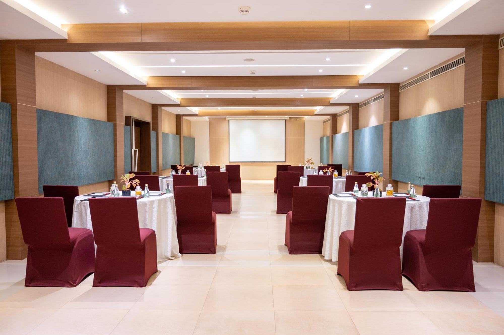 Grand Kakinada By Grt Hotels Екстер'єр фото