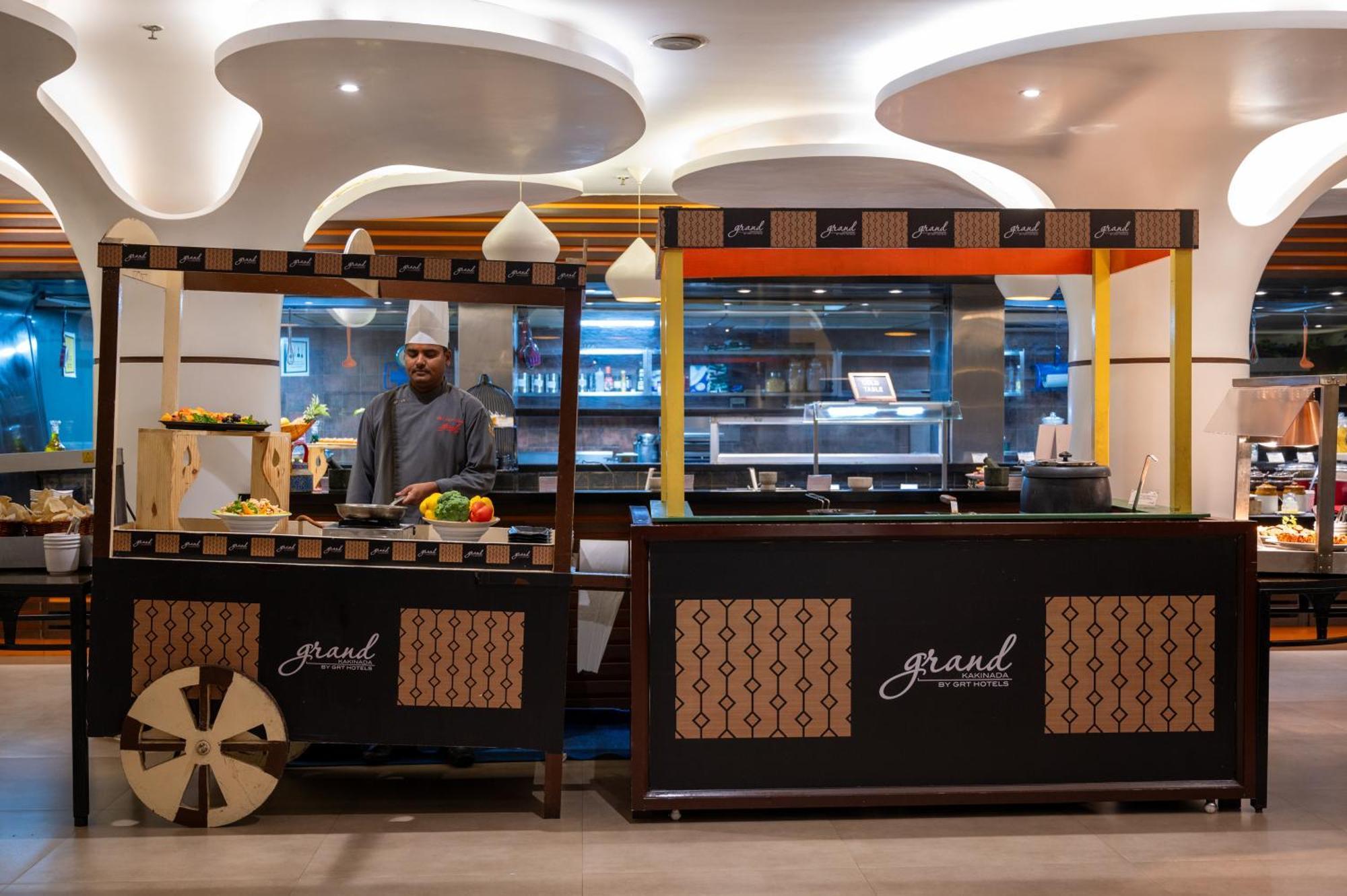 Grand Kakinada By Grt Hotels Екстер'єр фото