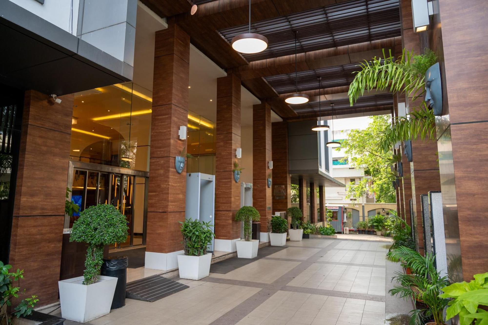 Grand Kakinada By Grt Hotels Екстер'єр фото