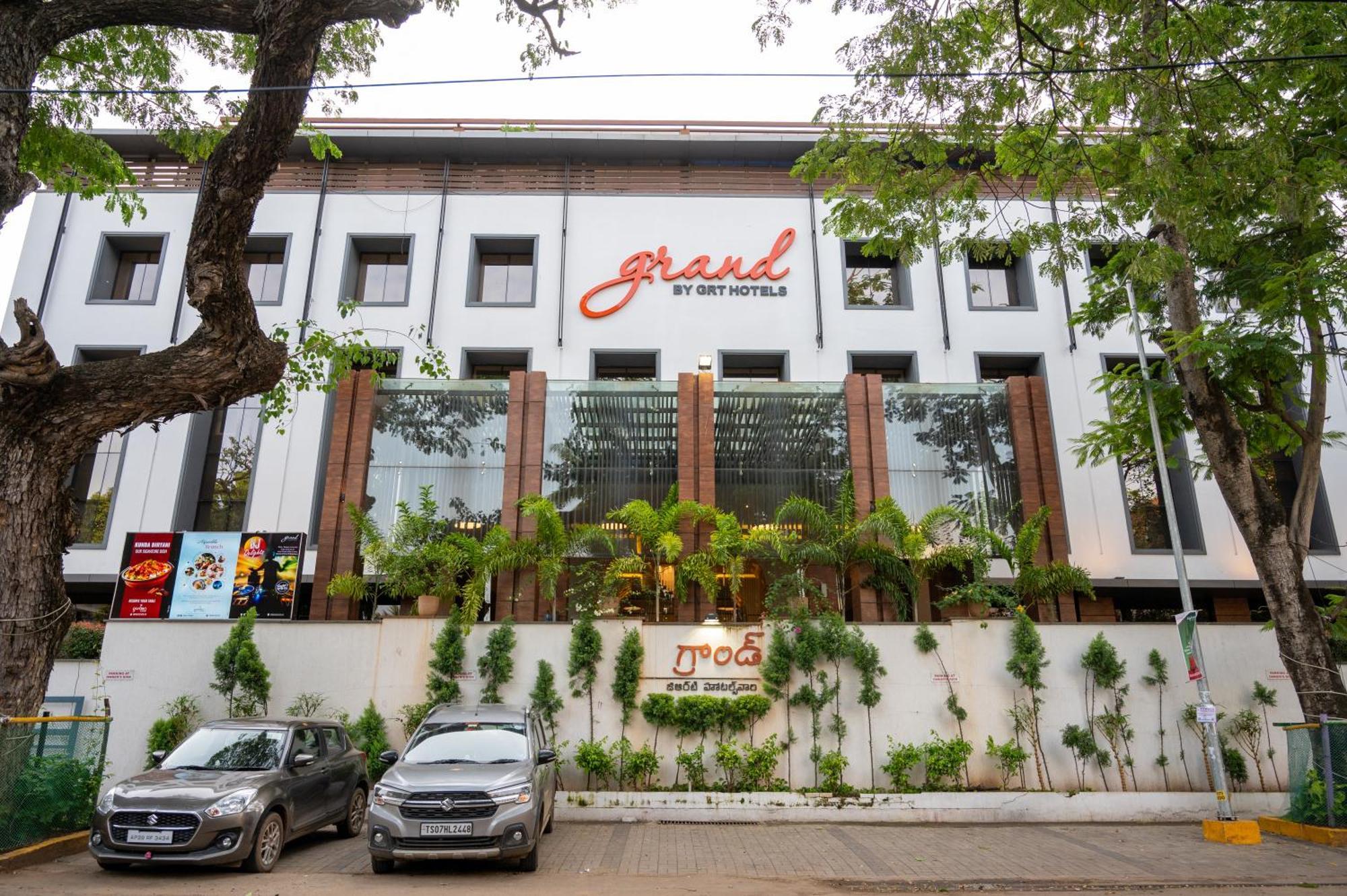 Grand Kakinada By Grt Hotels Екстер'єр фото